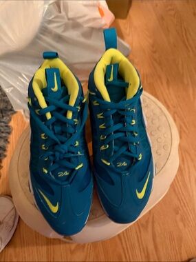 New Ken Griffey jr Nike 9 1/2